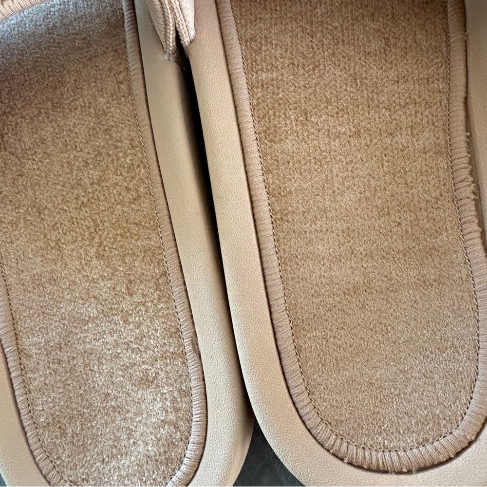 APL Techloom Velvet Slides Caramel. Size 9. - Picture 12 of 12
